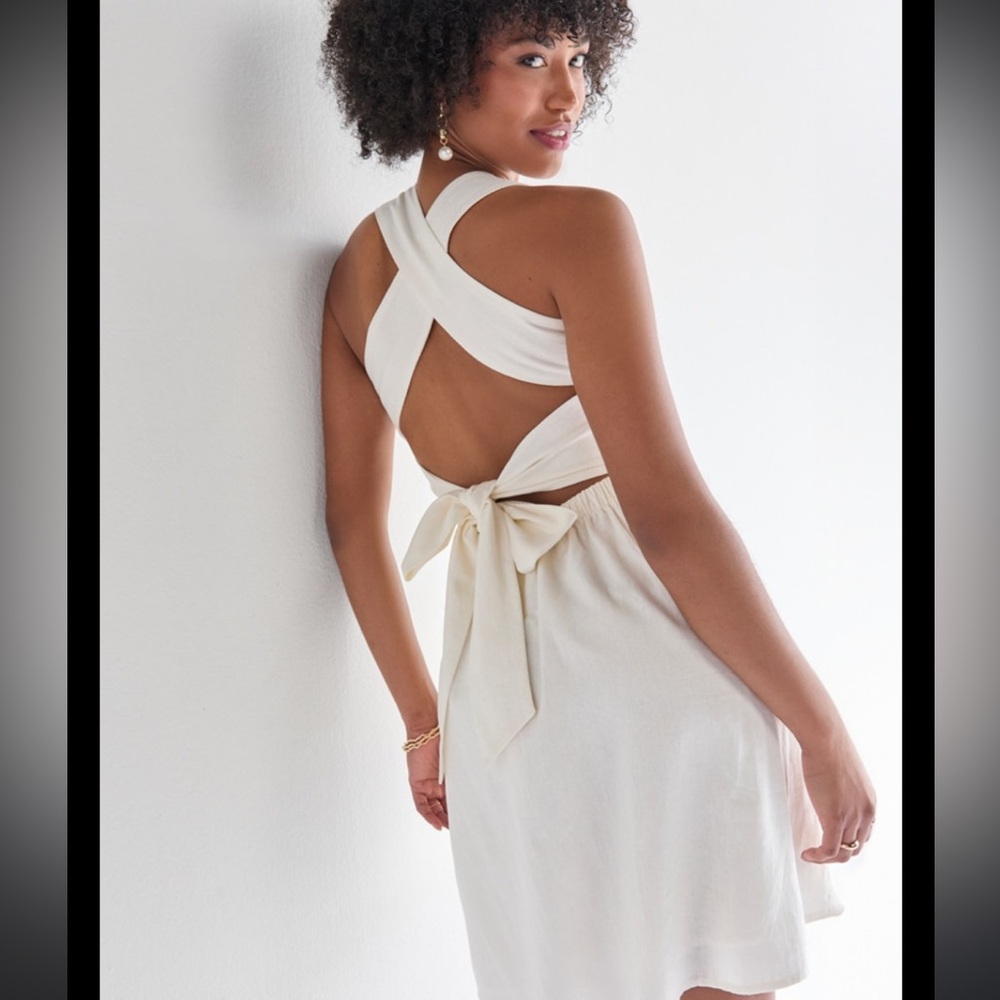Francesca's Women's Ellie Smocked Crisscross Back Mini Dress Ivory Small